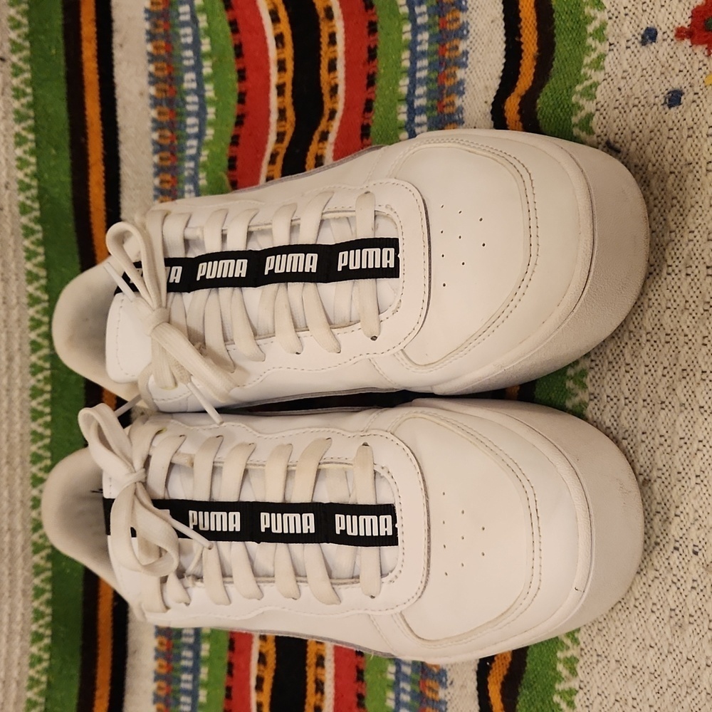 Women’s Puma Skye Tape 9.5 White Sneaker with Neon Yellow accents. - Picture 3 of 10